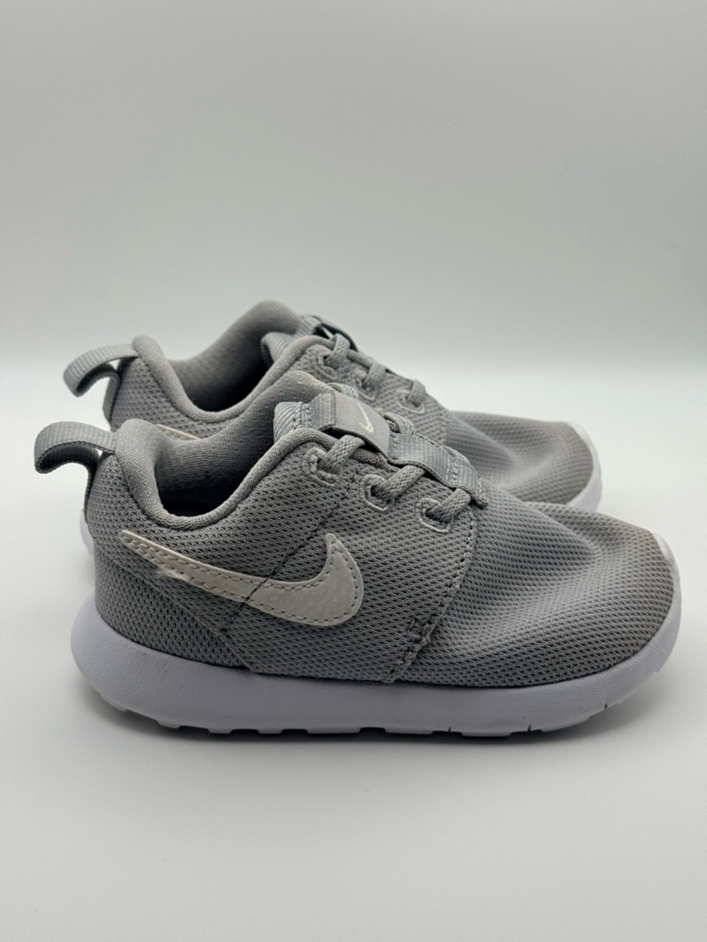 Nike Toddler Sneakers Size 6C Gray Mesh Lightweight Shoes